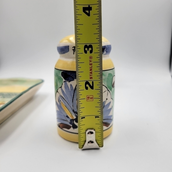 Vintage Dipinto A Mana Italian Hand Painted Salt & Pepper Shakers with Tray - Picture 7 of 7